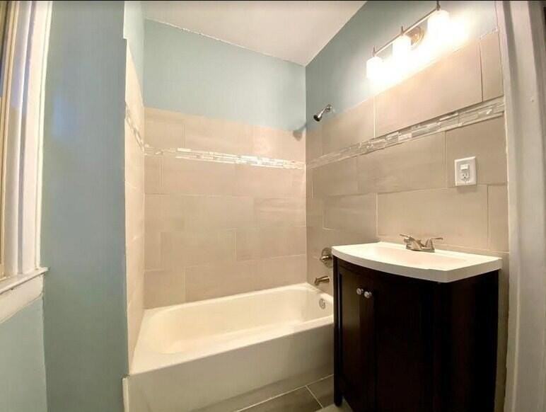 1721 Atkinson St - Photo 5 of 13