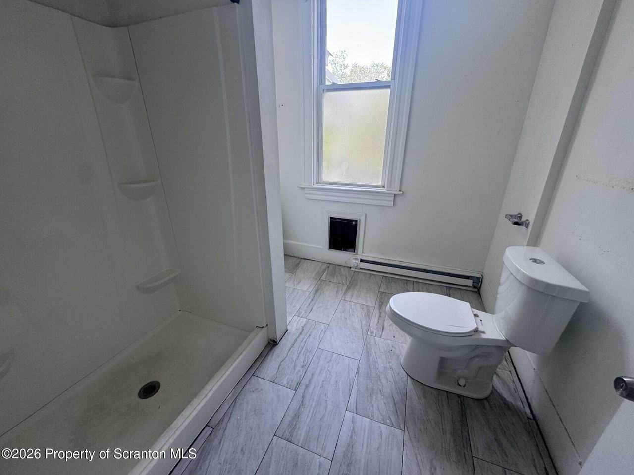 507 Broadway St - Photo 3 of 5