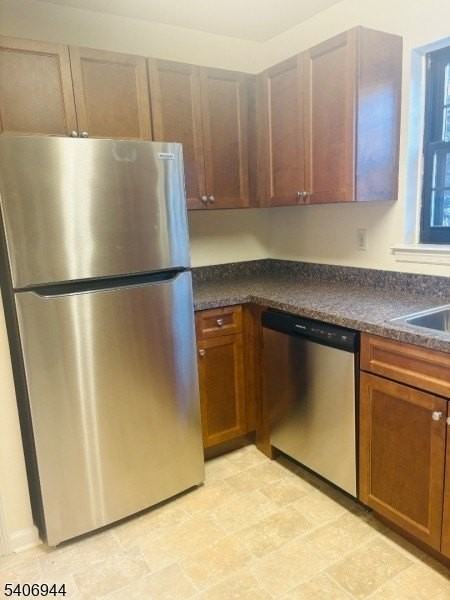 181 Long Hill Rd #I2 - Photo 5 of 25