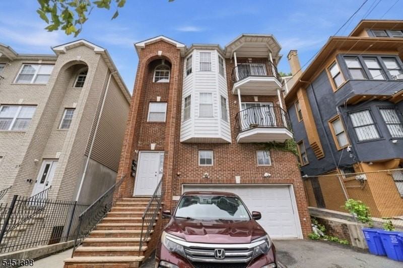 83 Farley Ave - Photo 2 of 23