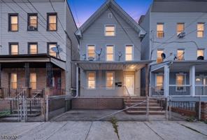 featured image of 231 Clark Pl #1