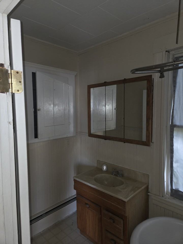 198 Park Ave #7 - Photo 6 of 9