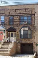 featured image of 154 W 29th St #2
