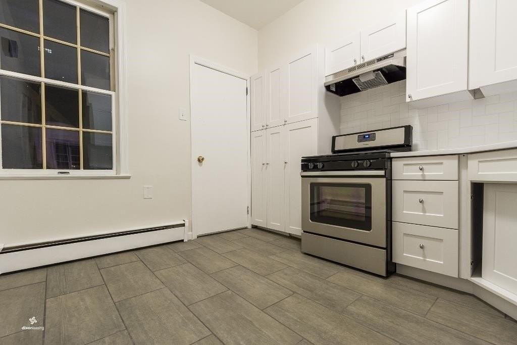 154 W 29th St #2 - Photo 2 of 11