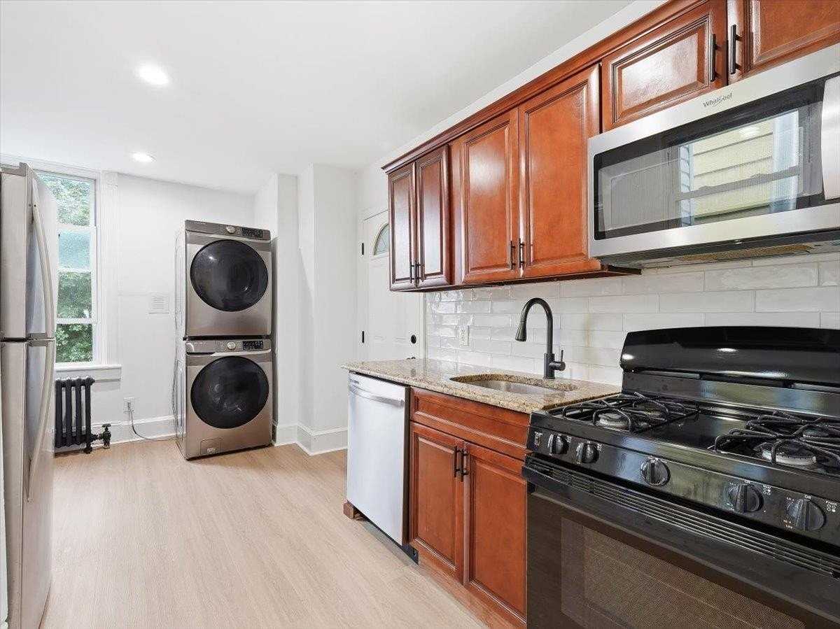 39 Winfield Ave #2 - Photo 6 of 37