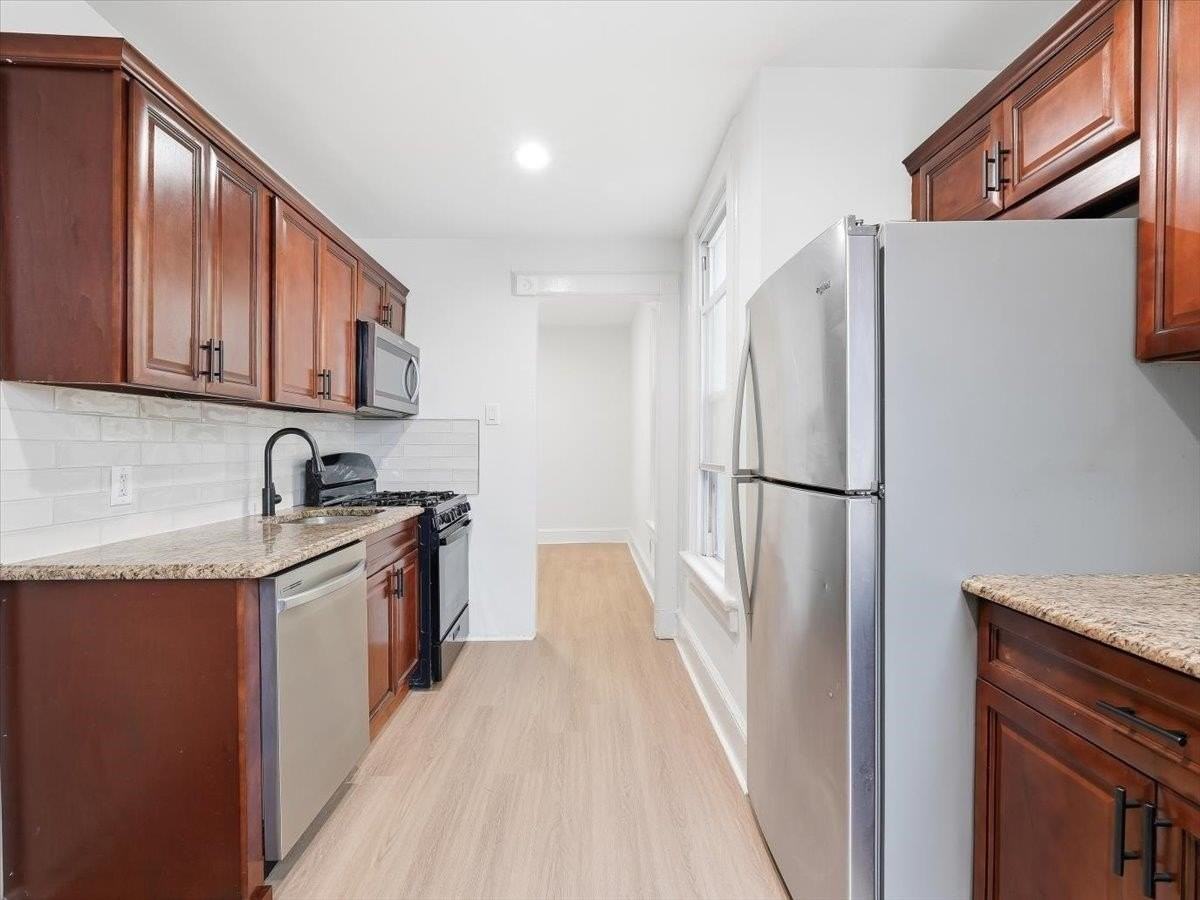 39 Winfield Ave #2 - Photo 7 of 37