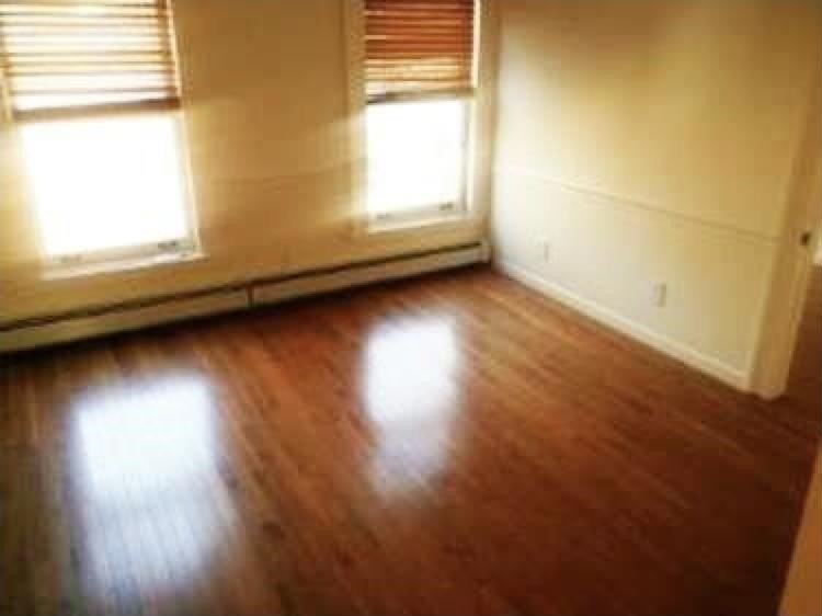 245 7th St #3 - Photo 4 of 6