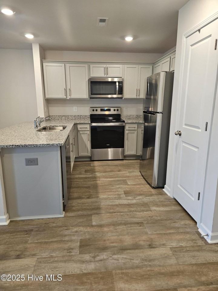 2107 Gracie Ln - Photo 5 of 21