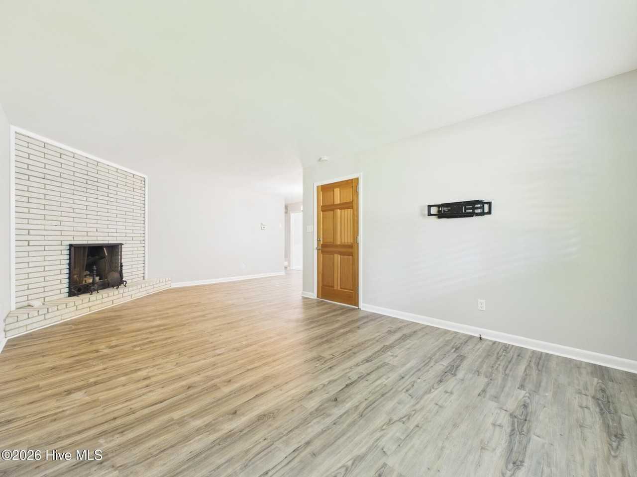 6515 Pleasant Pines Dr - Photo 4 of 28
