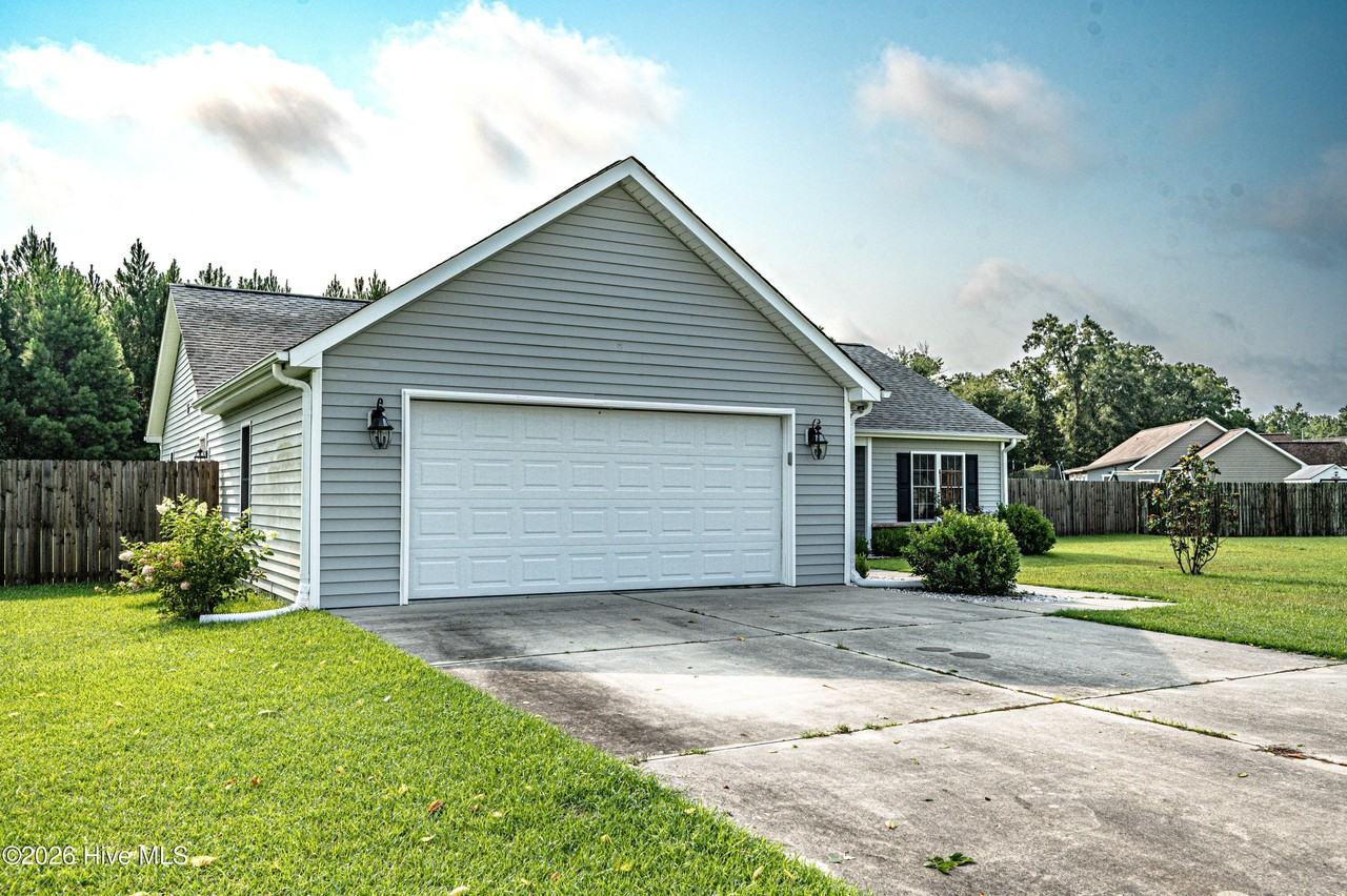 85 Plantation Oaks Dr - Photo 2 of 21