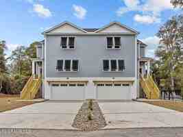 featured image of 331 Live Oak St #SOUTH