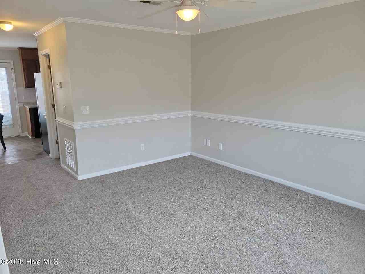 19 Upton Ct - Photo 6 of 24