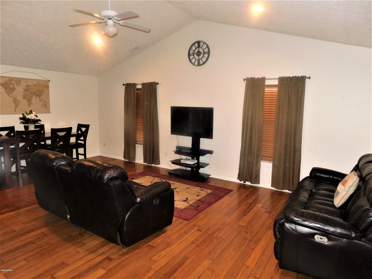 312 Kathryn Ct - Photo 2 of 15