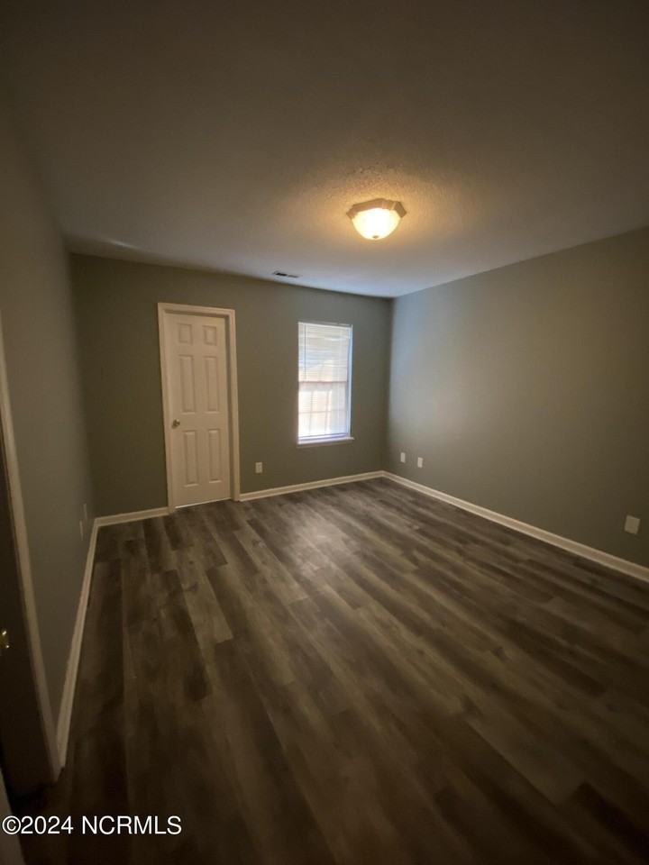 1524 Tramway Ct - Photo 4 of 7