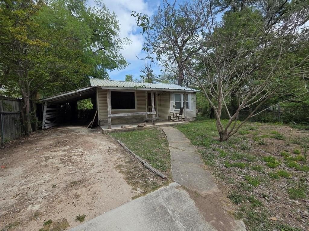 3414 Riverside Dr