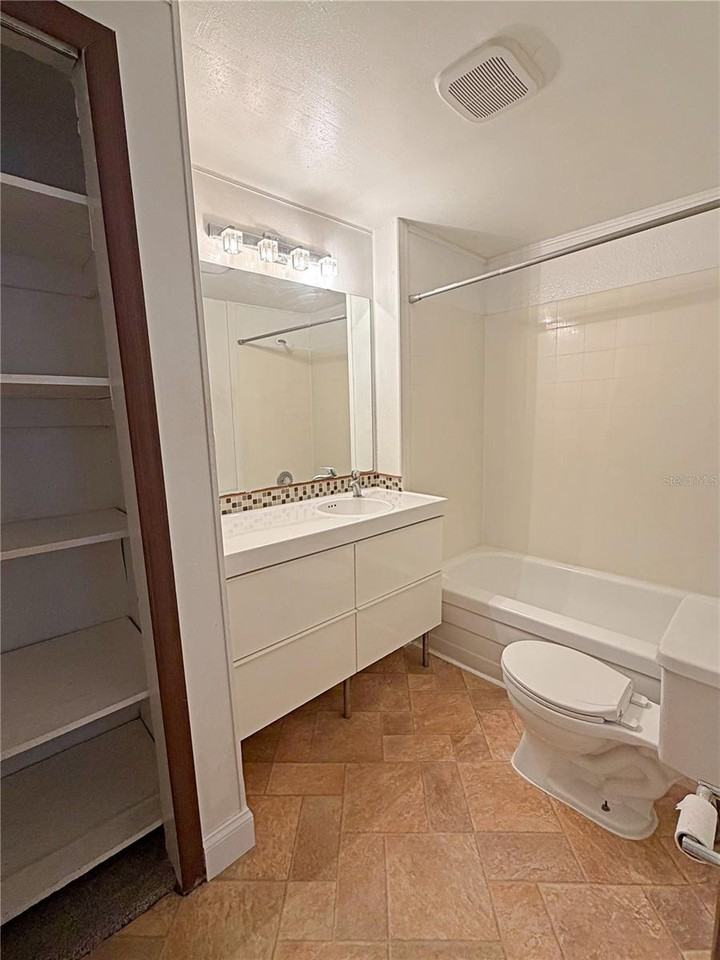 2400 Shannon Rd #1 - Photo 7 of 14