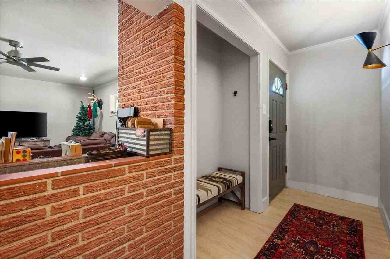 4301 41st St - Photo 6 of 32