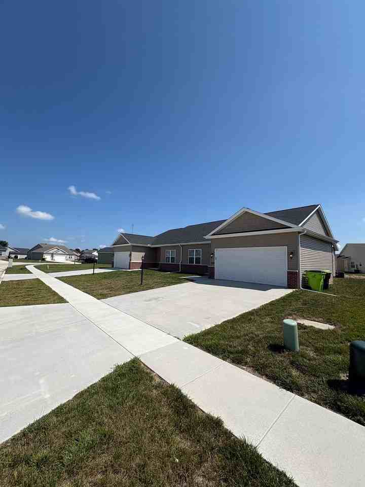 709 Stephanie Ct