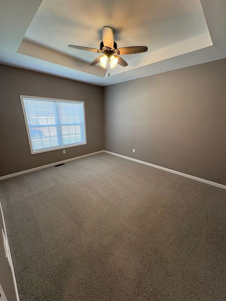 709 Stephanie Ct - Photo 5 of 18
