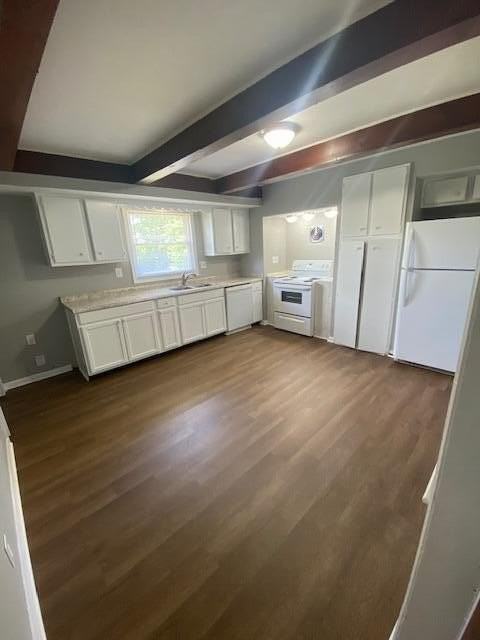 229 Newcastle Ct - Photo 2 of 15