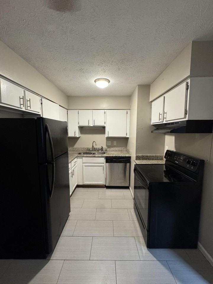 185 Donabrook Ct #C10 - Photo 6 of 13