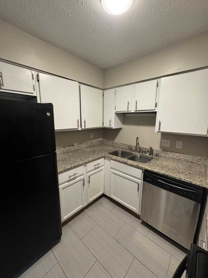 185 Donabrook Ct #C10 - Photo 7 of 13