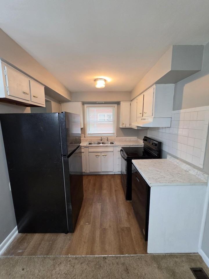 2024 Heather Way - Photo 2 of 9