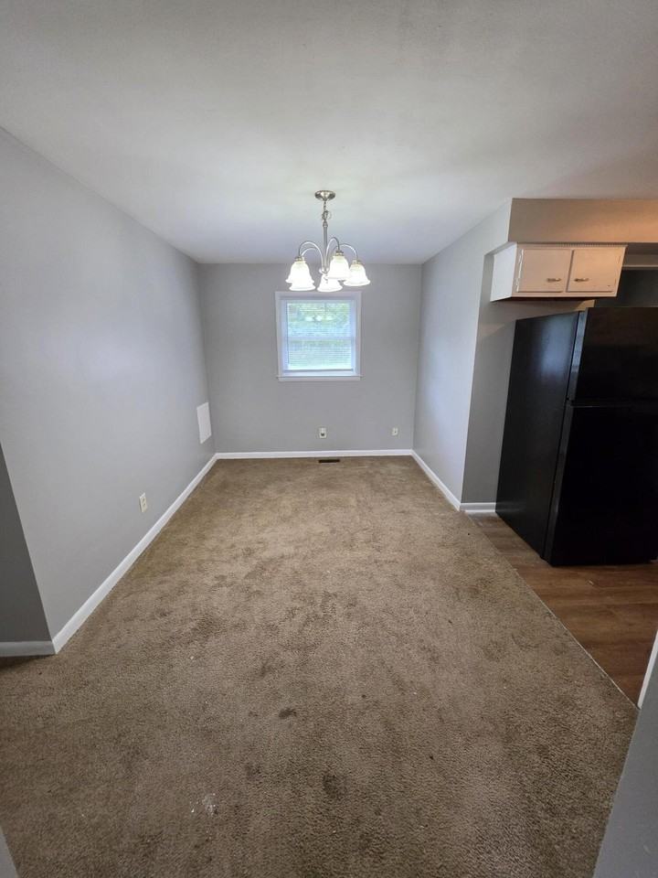 2024 Heather Way - Photo 3 of 9