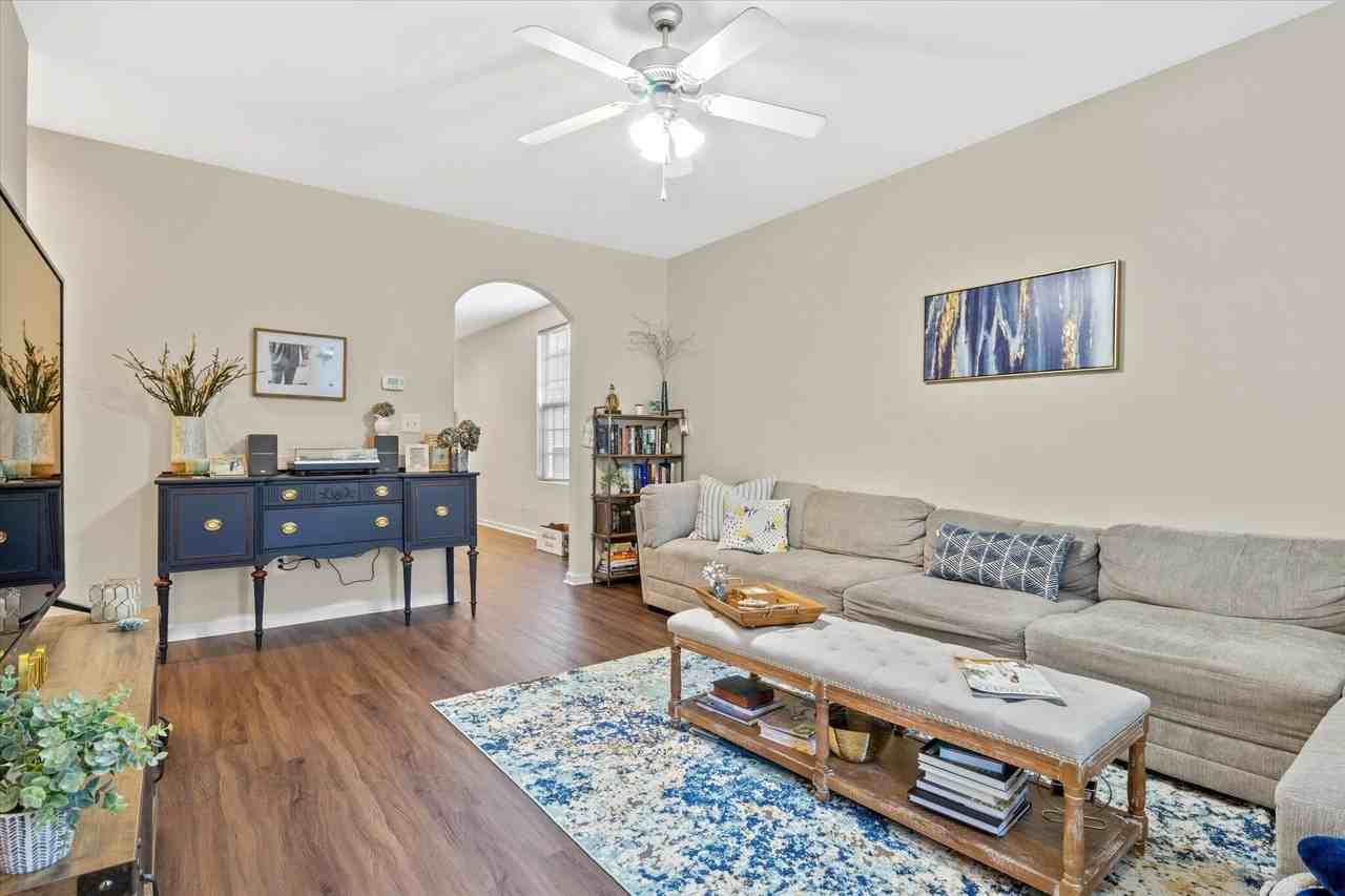 2537 Sun Seeker Ct - Photo 2 of 20