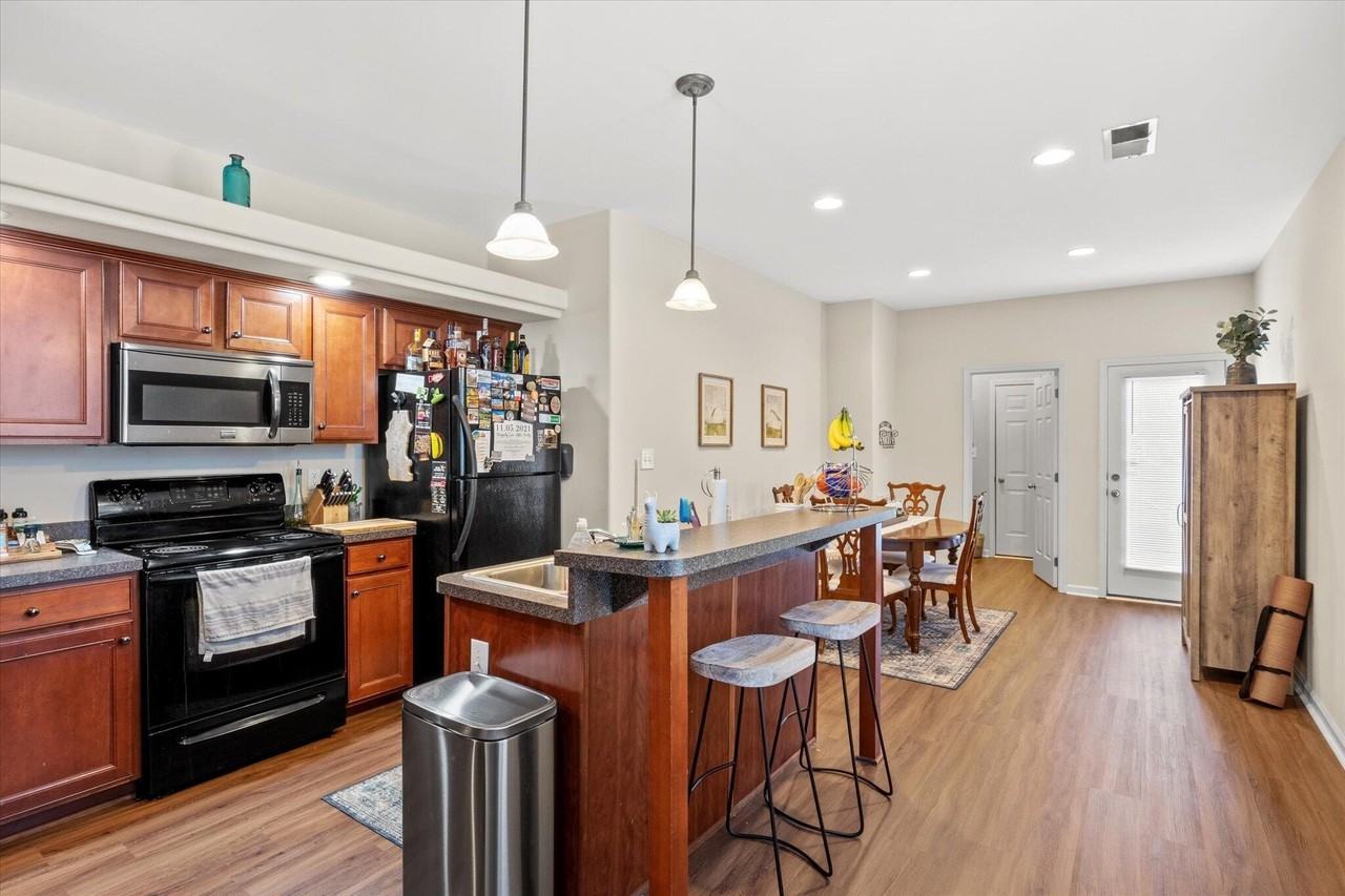 2537 Sun Seeker Ct - Photo 4 of 20
