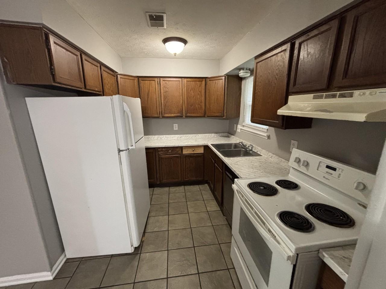 1179 Tatesbrook Dr #A - Photo 4 of 16