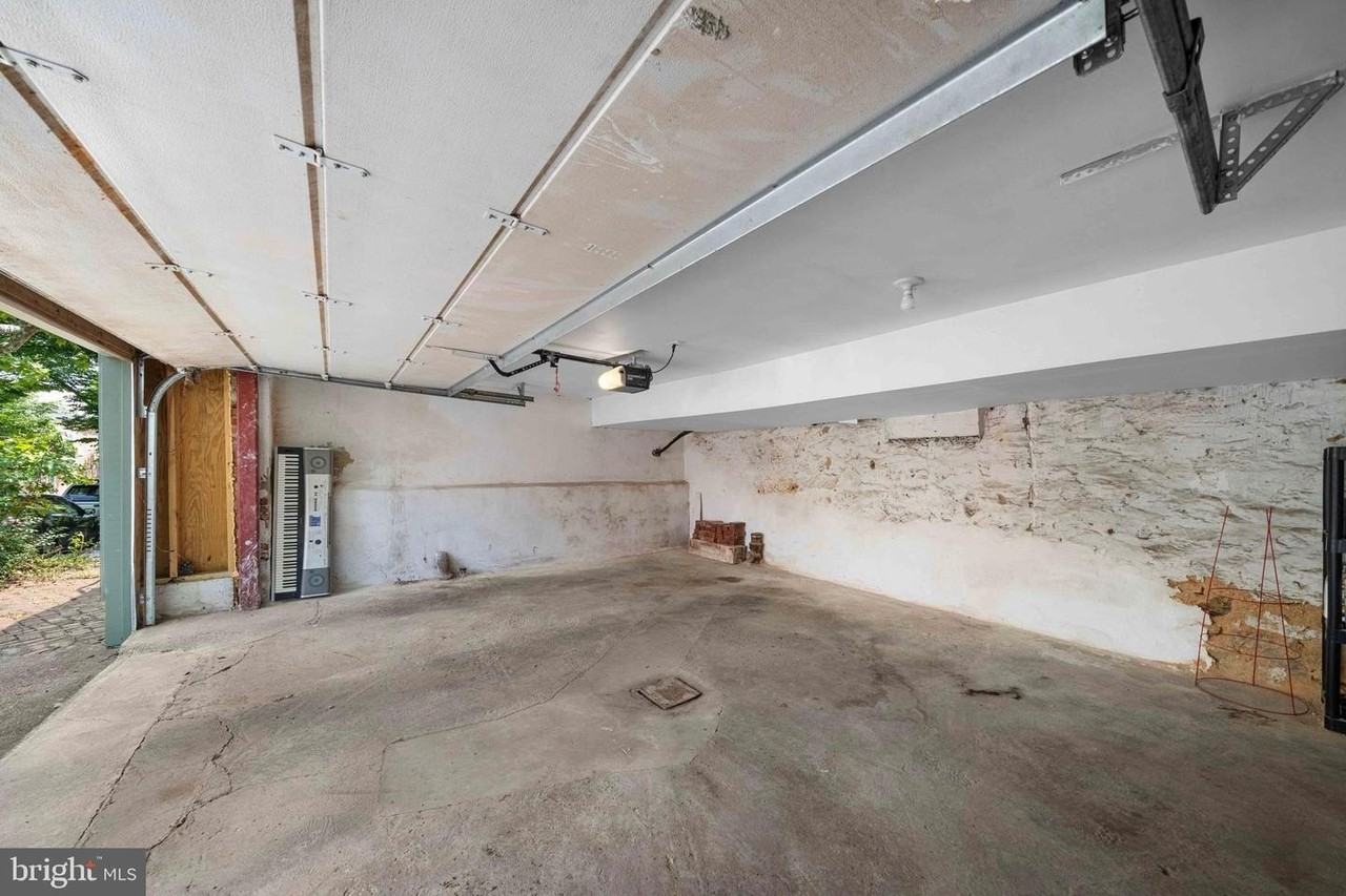 1016 Kirk Ave - Photo 6 of 29