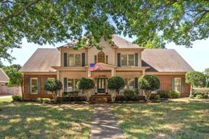 featured image of 739 Evans View Ln