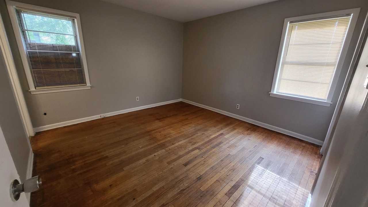 4697 Grecco Dr - Photo 6 of 11