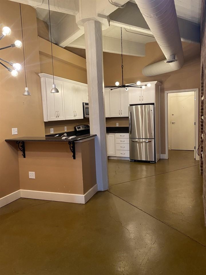 408 S Front St #511 - Photo 7 of 21