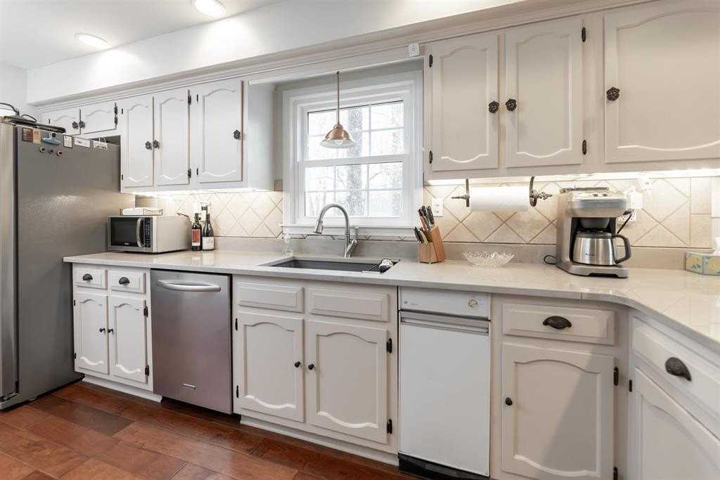 8441 Dogwood Rd - Photo 3 of 25