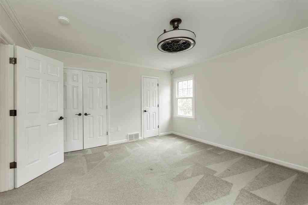 8441 Dogwood Rd - Photo 6 of 25