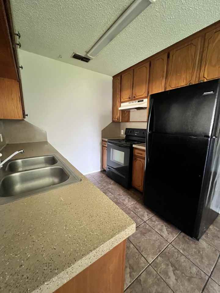 15122 County Road 195 #15122 - Photo 3 of 7