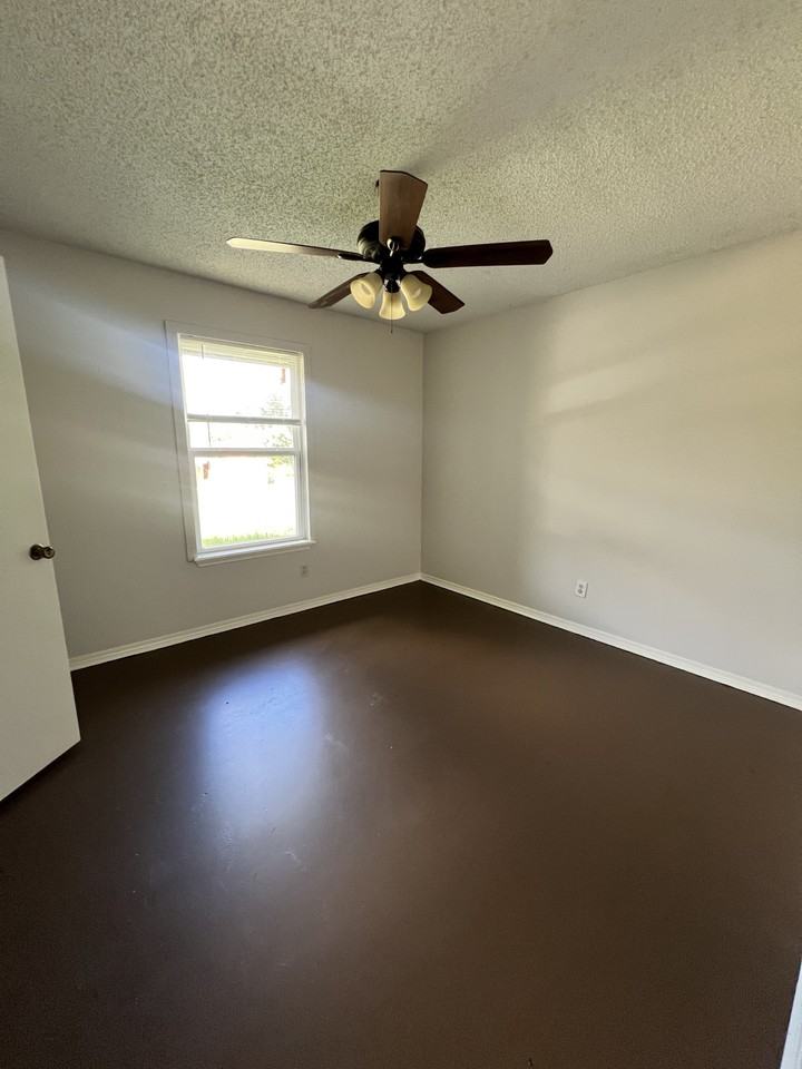 15122 County Road 195 #15122 - Photo 5 of 7
