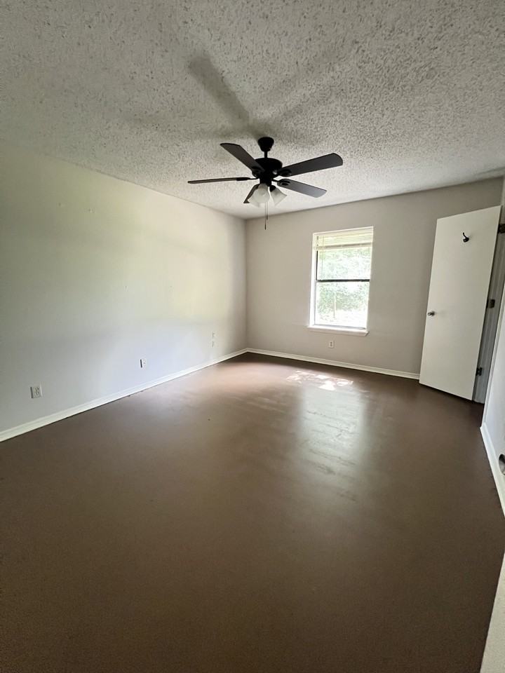 15122 County Road 195 #15122 - Photo 6 of 7