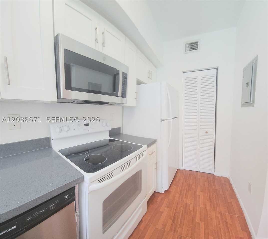 481 Nw 84th Ln #481 - Photo 5 of 13