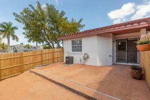 featured image of 20700 Sw 81st Ave