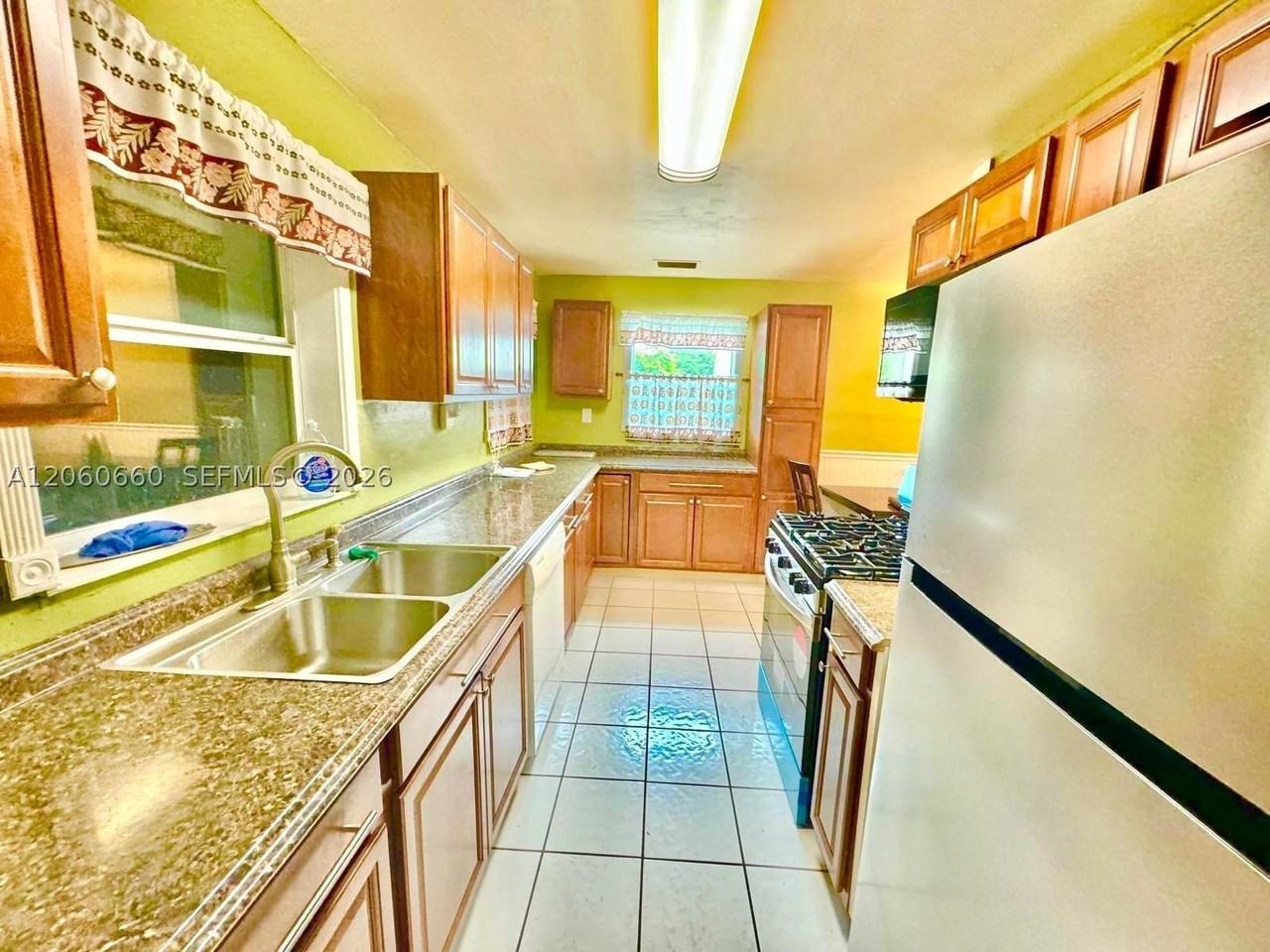 5755 Winfield Blvd #101 - Photo 6 of 13