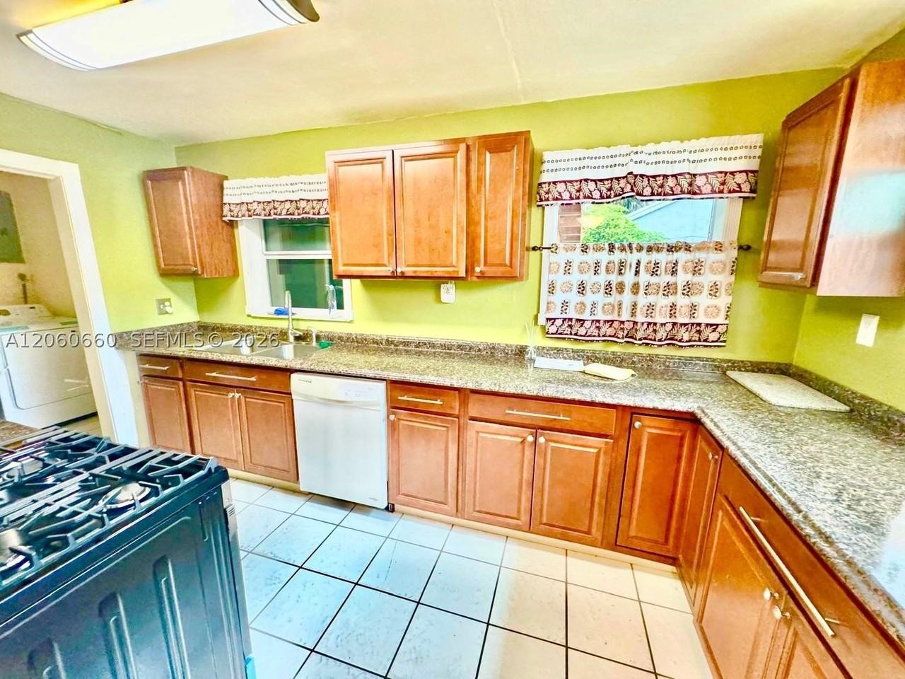 5755 Winfield Blvd #101 - Photo 7 of 13