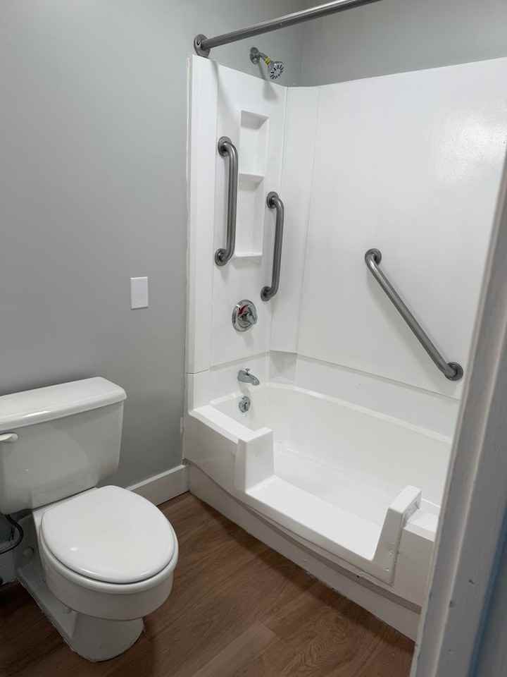 Legacy Eastgate Apartments - Photo 6 of 13