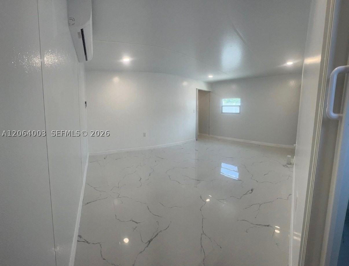 9625 Nw 36th Ave - Photo 5 of 15