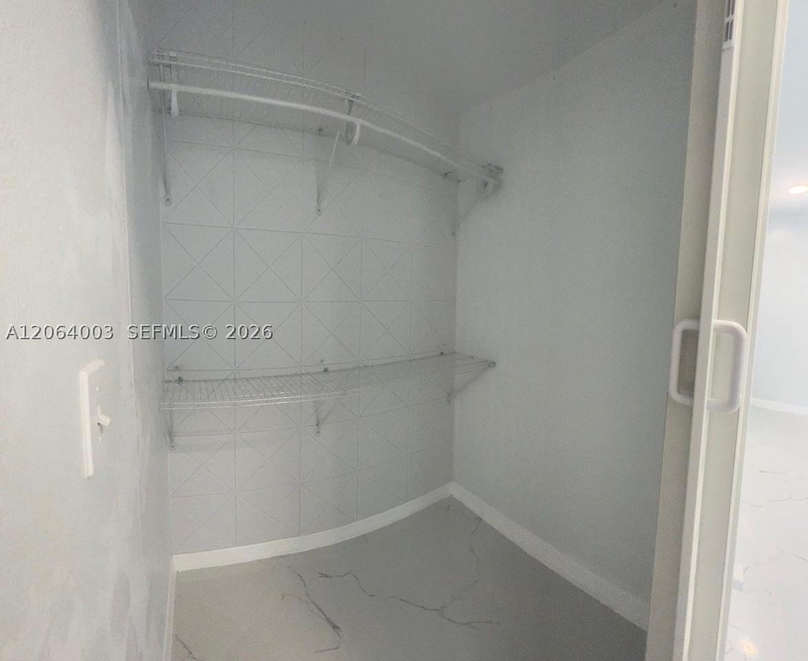 9625 Nw 36th Ave - Photo 7 of 15