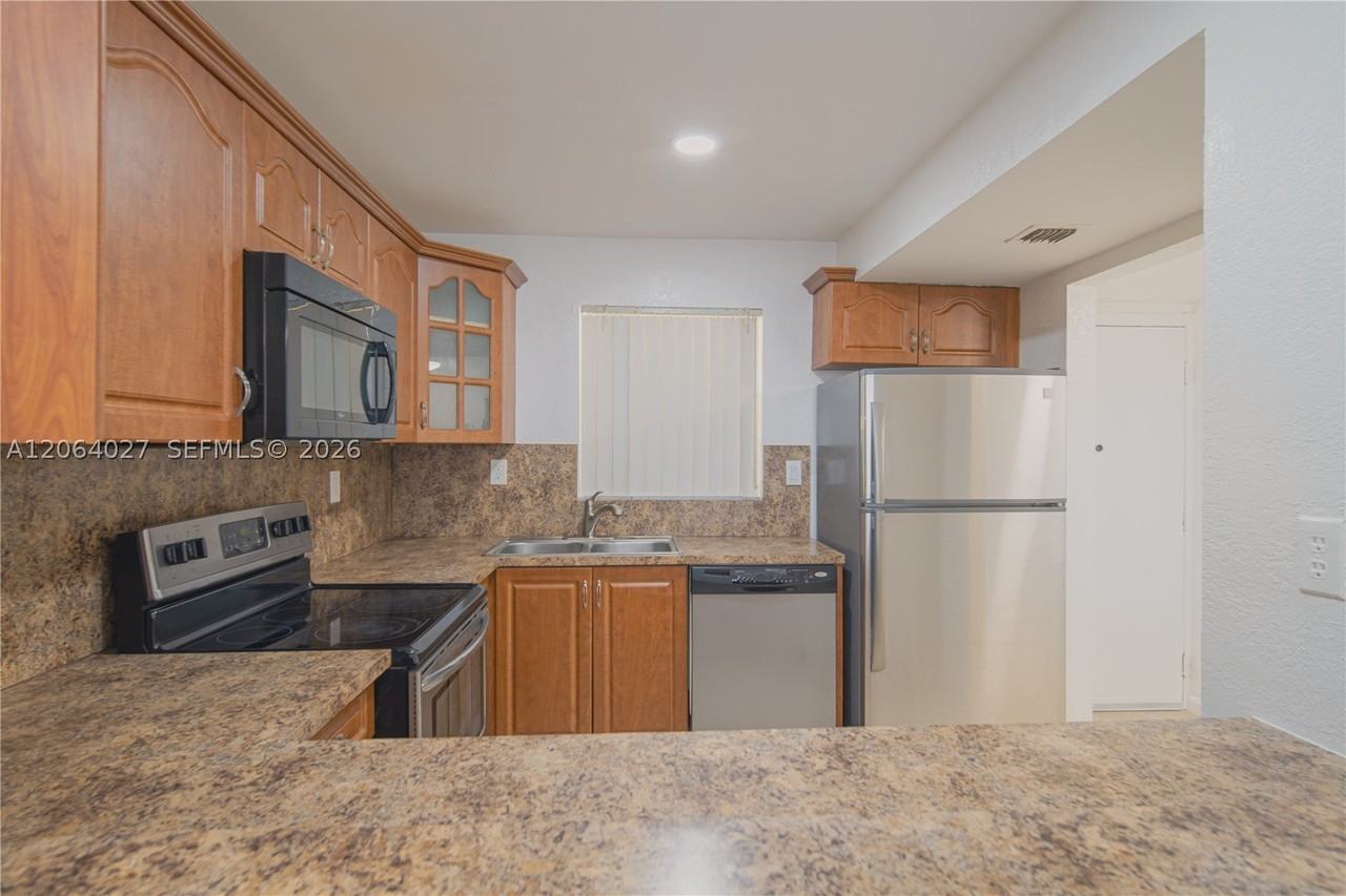 2830 Riverside Dr #107-3 - Photo 4 of 15