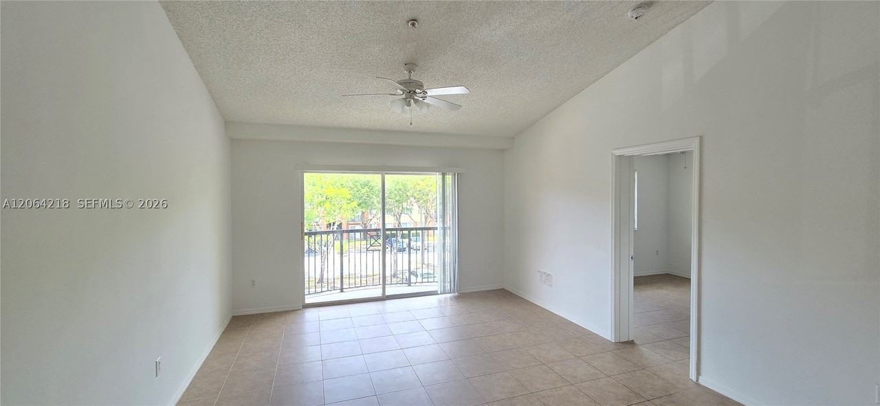4149 N Haverhill Rd #1619 - Photo 4 of 41