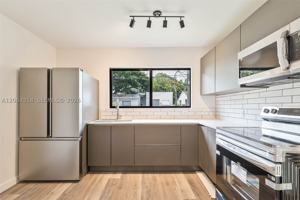 featured image of 25 Nw 78th St #1